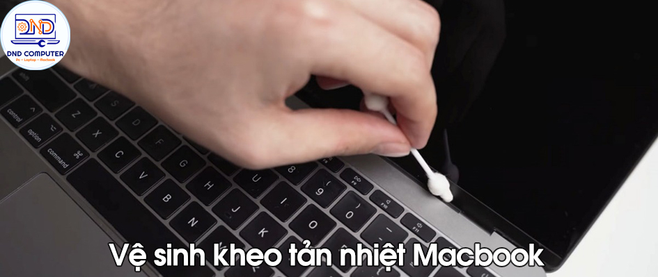 Vệ sinh khe tản nhiệt Macbook