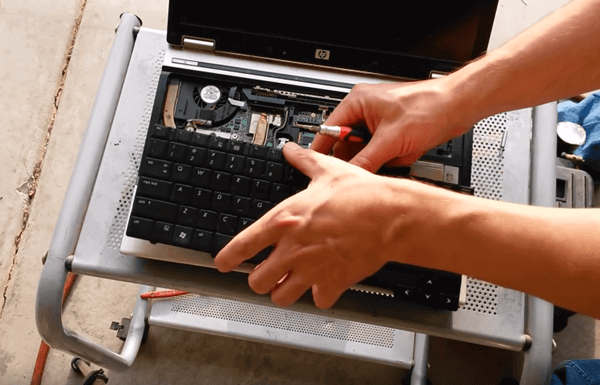 Vệ sinh máy tính đón Tết